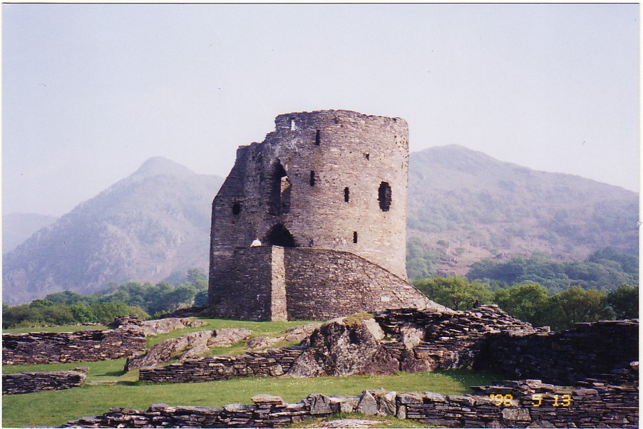 dolbadarn  castle dolbadarn castle wales snodownia